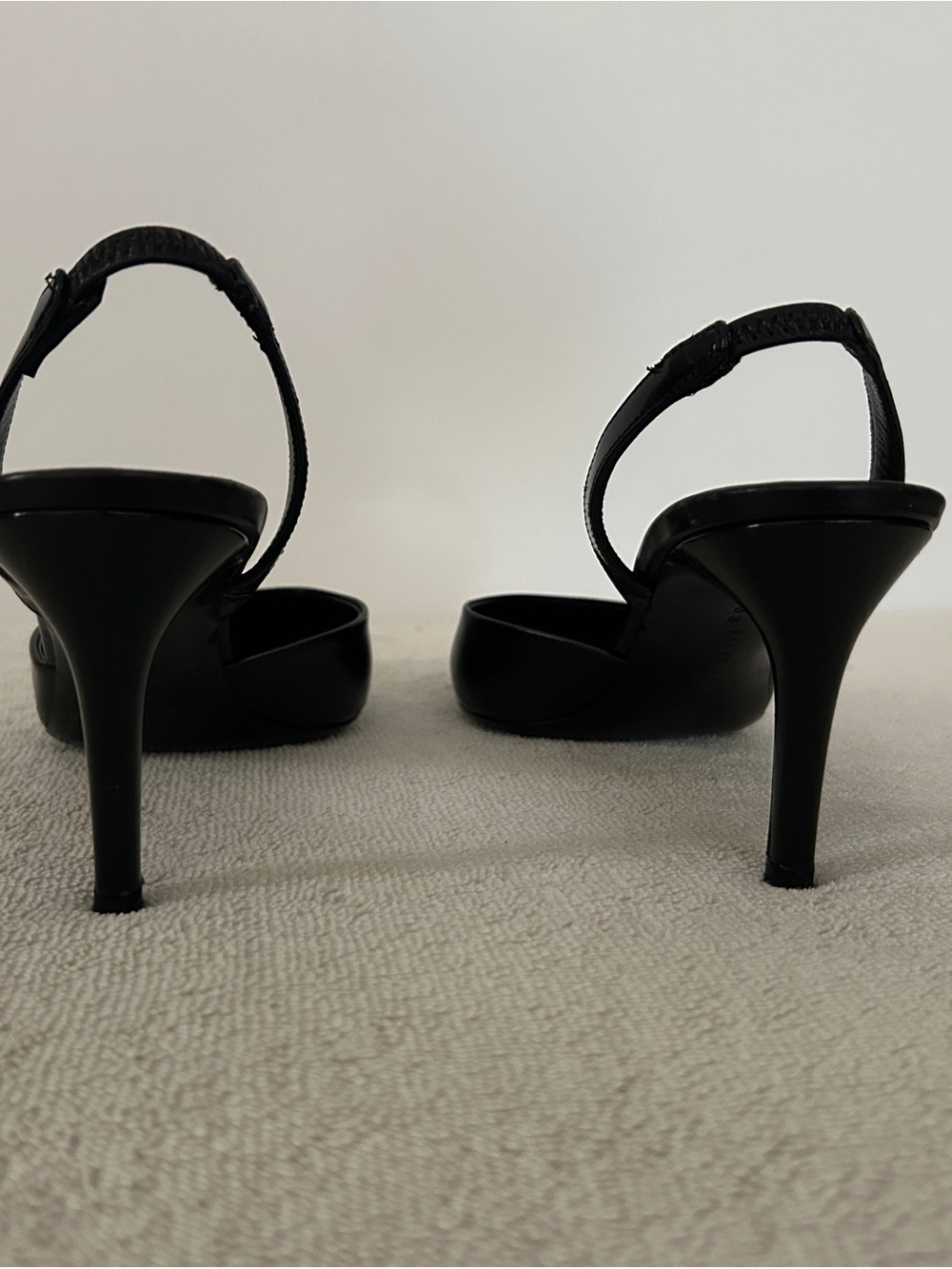 Ralph Lauren Black Pointed Toe Slingback Pumps - Picture 4 of 12